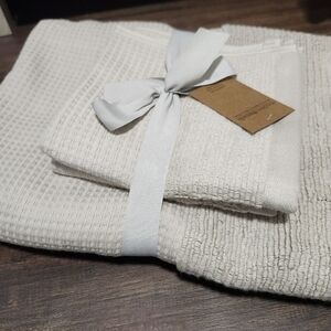 Elegant Cream Bath Towel Set